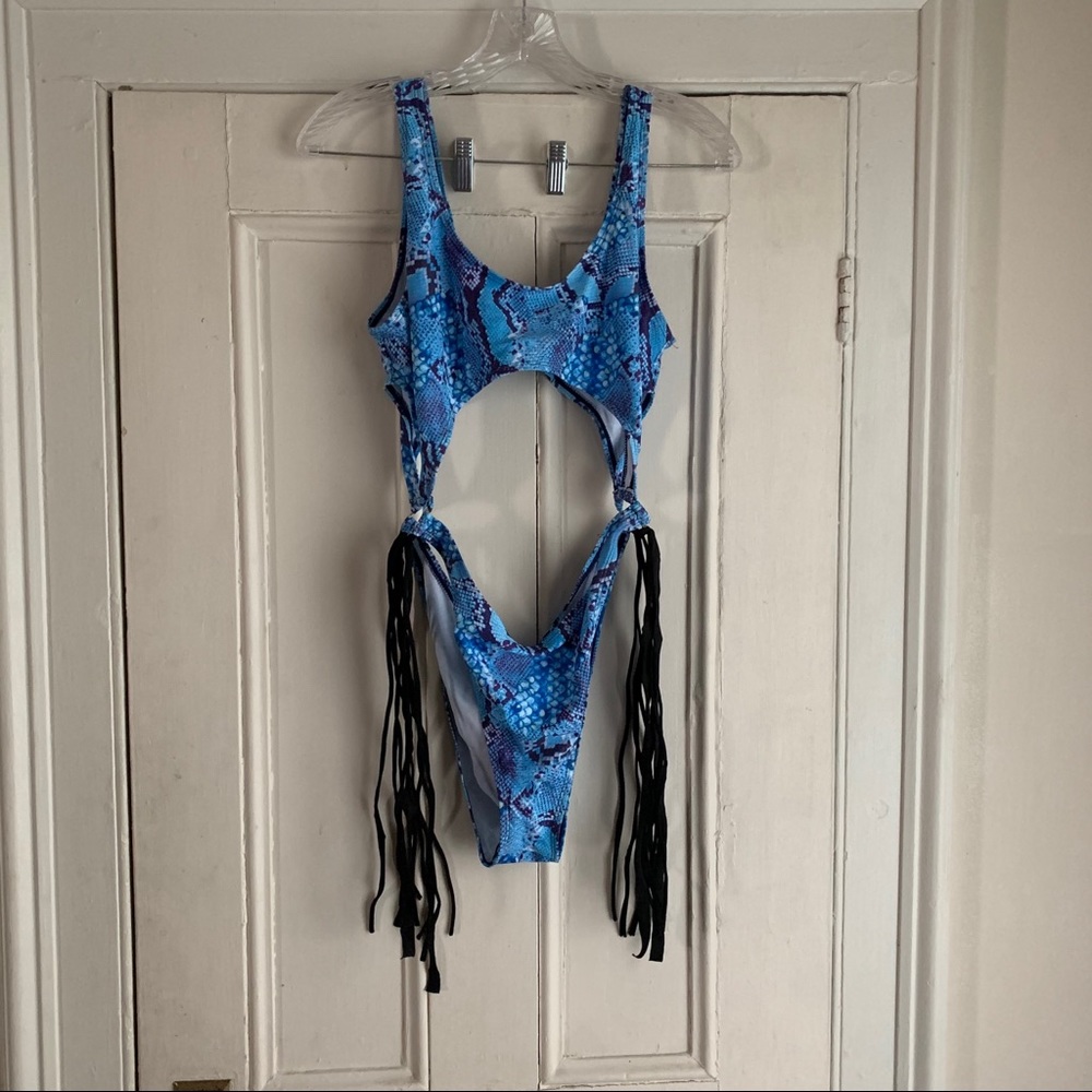 NWOT Amalistyle Snakeskin Fringe Monokini